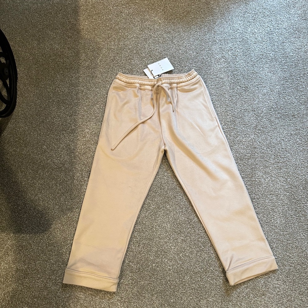 Buru Women's Beige Everyday Cropped Pant